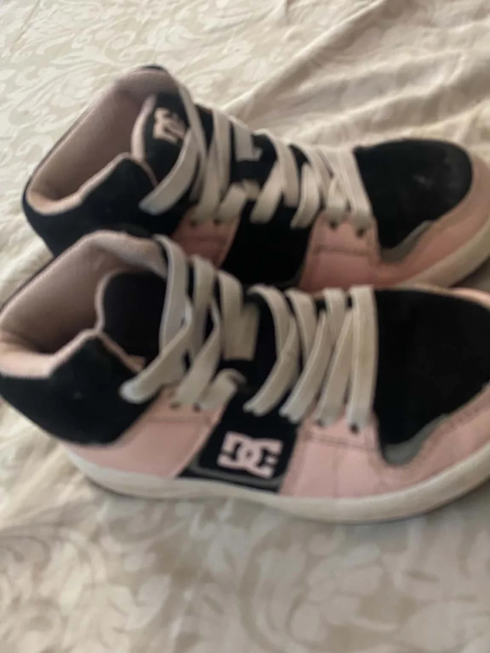 KIds DC sneakers